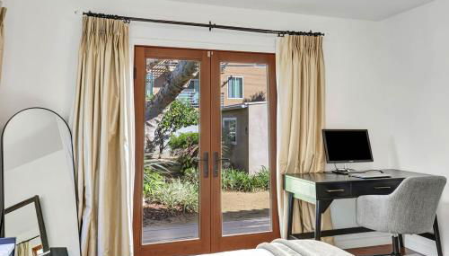 Charming 2BR 2BA Los Angeles Home with Character - Foto 2