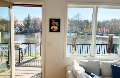 Modern Lakefront Retreat w King Bed - Foto 25