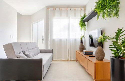 Casa espaçosa com quintal perto da lagoa - Foto 1