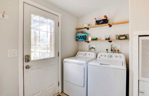 Serene Sequim Retreat with Deck Pets Welcome! - Foto 27