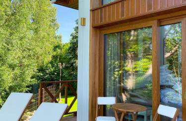 Zloty, a Skromny - ogrodzony domek z jacuzzi i widokiem na jezioro - Foto 10