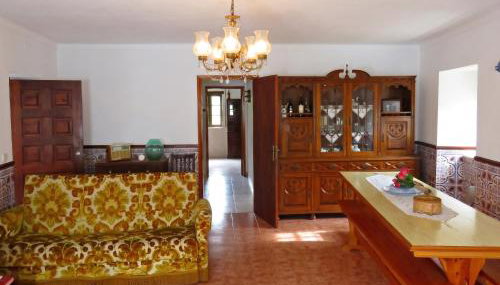 Charming house in Miranda do Corvo + Spacious terrace - Foto 5