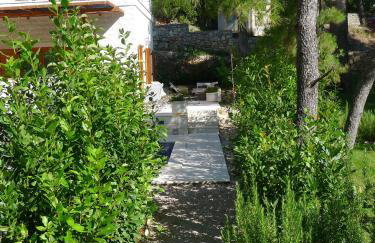 Private luxury Villa BIANCO on Solta for up to 10 persons, heated pool, free parking, very close to the beach! FREE Kajak & Mountainbikes, GREAT living area & privacy! - Foto 33