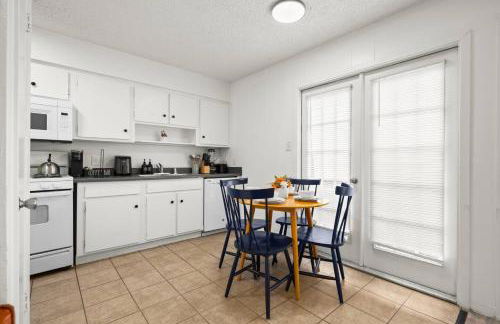 Bright & Cozy 1BR in Austin | Wi-Fi & Comfort - Foto 6
