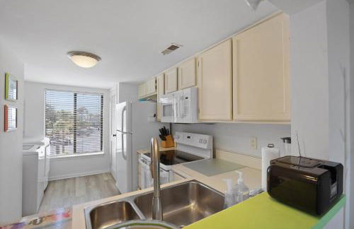 Beach Paradise & Pools - Oceanfront on Harbor Island - Foto 12