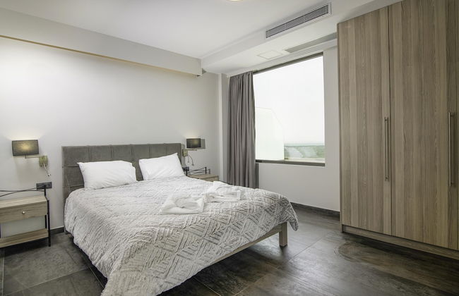 Serenity Suites Sea View 1 - Photo 9