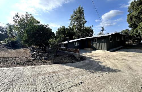 Freshly Renovated Family Home with Game Room, AC, King Bed, Luxury Bathroom - Foto 6