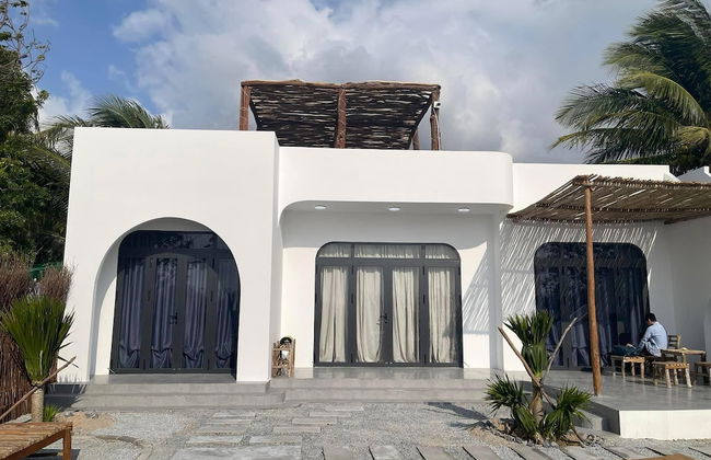 My Hoa Oceanfront Home - Photo 1