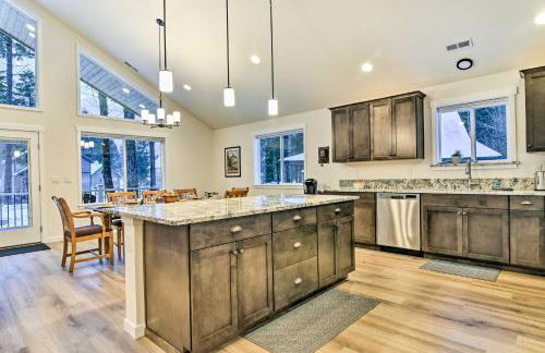 Family-Friendly Packwood Retreat with Deck! - Foto 13