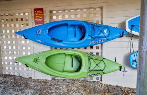 Waterfront luxury w-beach resort-pool-golf-tennis-fishing & views! - Foto 70