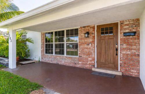 Ventur Tropical w Hot Tub Close to Beach - Photo 21