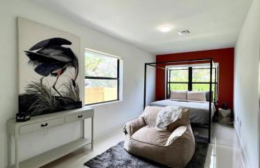 Lux Retreat with Pool Near Beach - Foto 44