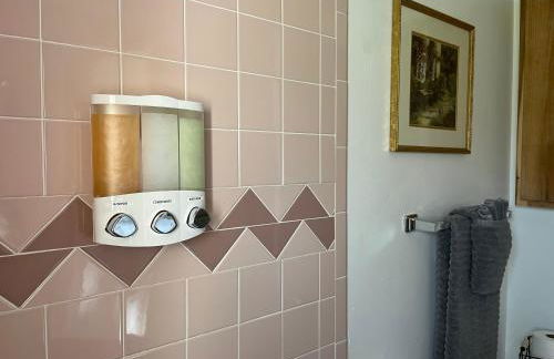 The Jailer's Cottage * Entire Home * Sleeps 12 - Foto 26