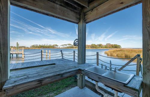 Sawyers Lodge - Historic Soundfront Home, Pool, Hot Tub, Boat Launch, Kayaks, Pets OK, Flex Stays - Foto 77