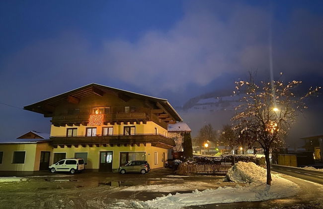 Apartment in Niedernsill Near Ski Slopes - Foto 24