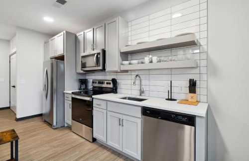 CozySuites Mass with parking lounge & roof deck #33 - Foto 6