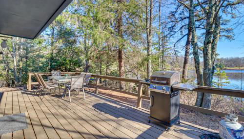 Near Skiing Lakefront Gem with Kayaks in Long Pond - Foto 3