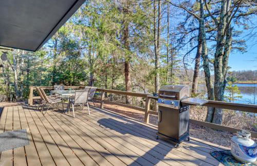 Near Skiing Lakefront Gem with Kayaks in Long Pond - Foto 3