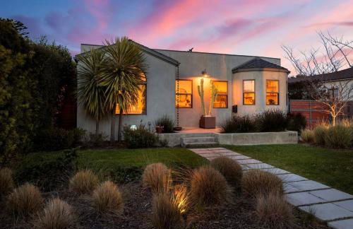 Sun-Drenched Spanish Manor Home in Mar Vista - Foto 1