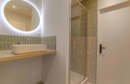 L 'Elegant - travelhome - 50m de la gare - Foto 9