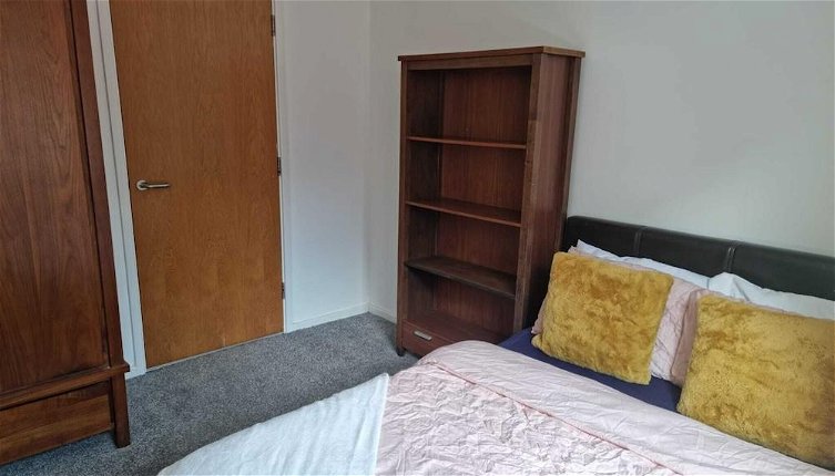 Photo 1 - Beautiful 2-bed Apartment in Manchester Centre