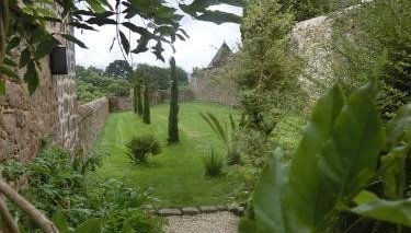 Photo 1 - House in Hédé-Bazouges with garden and garden view