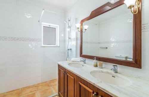 Casa Londamba Meia Praia Beach - Foto 44