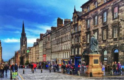 Springfield Apartment - Train to Glasgow or Edinburgh - Private Parking & Wifi - Photo 32