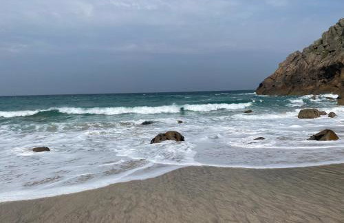 Robins nest, near Sennen Cove, 14 Beaches, Minack - Photo 27