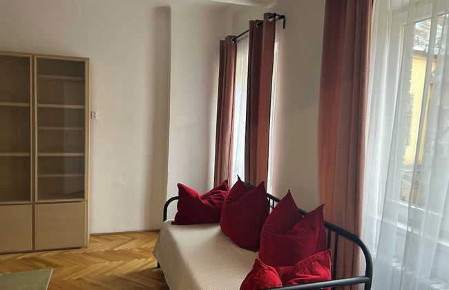 Diamond Astoria 4, Quiet Apartment - Photo 5