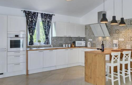 Villa Blanca with a heated private pool - Foto 10