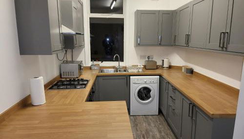 Cheadle village - Photo 1