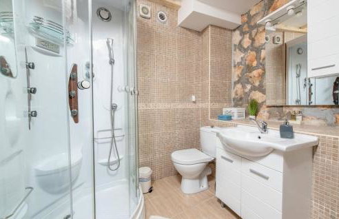 Amazing Home In Najevi With Wifi - Photo 37