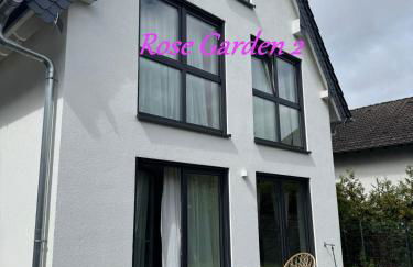 Rose Garden 1 & 2 - 2 Doppelhaushälften mit Fitnessräume - Foto 2