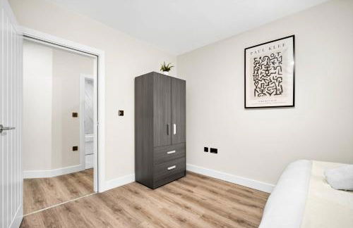 Stylish 2 Bed Apartment - Smart TV - WIFI - Jewellery Quarter 3AH - Foto 24