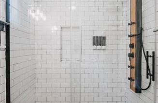 Gorgeous Upstairs Studio with Patio and Laundry - Foto 10