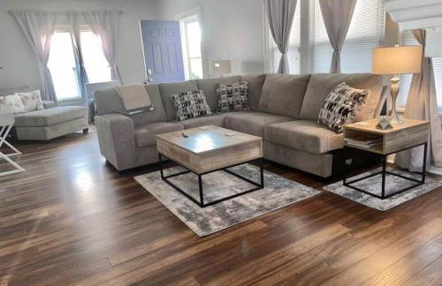 CHERRY STREET LUXURY- SHOPPING-DINING-BY DOWNTOWN AND HOSPITALs - Foto 34