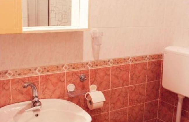 Valentino - With Pool - H - Photo 15