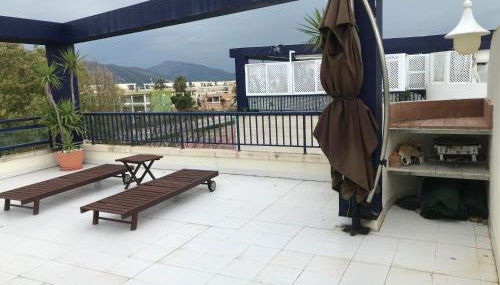 Ático 1ª línea con salida a playa - Foto 2