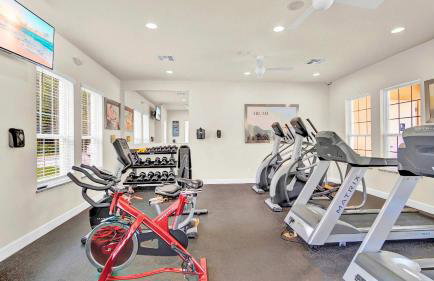 Trendy Thematic 3BR Townhouse with Private Pool - Foto 56