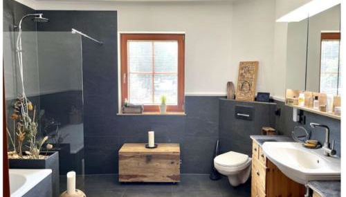 Premium Gruppenunterkunft fuer bis zu 25 Gaeste im Garten mit Badefass - Foto 5