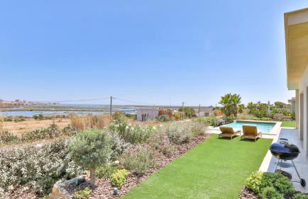 Brand New Waterfront Villa with pool - Foto 33