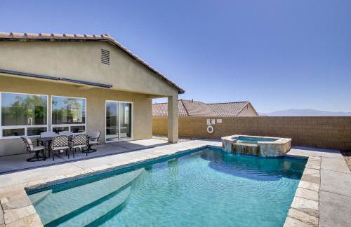 Coachella and Stagecoach Oasis in Desert Hot Springs - Foto 1