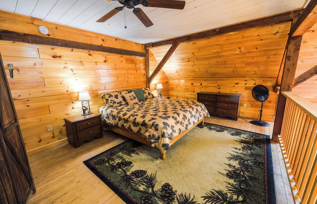 Historic barn at Moosehead Lake - Photo 9