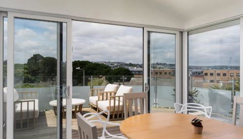 Spacious House nr Castle Beach Parking & Sauna - Foto 2