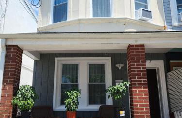 Nestled Away- Comfortable 3BDRM, Central Location - Foto 37