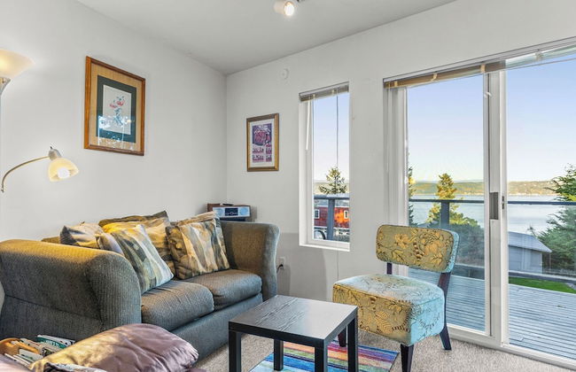 Incredible Water Views, Deck Relaxing Retreat Greenbank Getaway by Avantstay - Foto 12