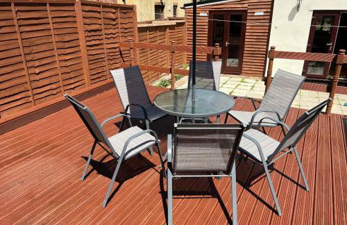 Cosy 3 Bed Cottage-Gloucester-Parking-Garden-Free Hot Tub Weekends-Work or Leisure - Foto 9