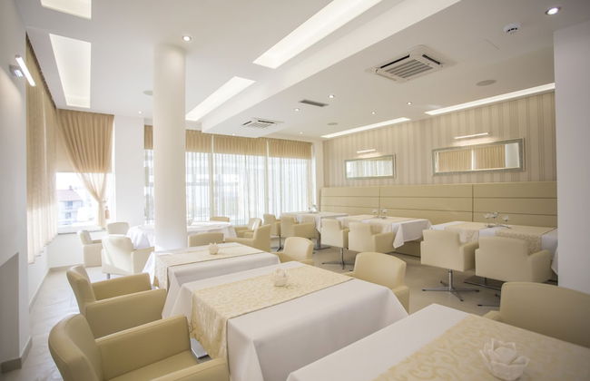 Adrion Aparthotel - Photo 35