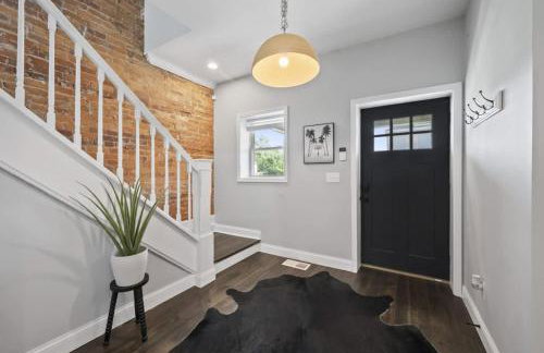 Hanford House w Hot Tub,Sauna,Bar - Photo 9